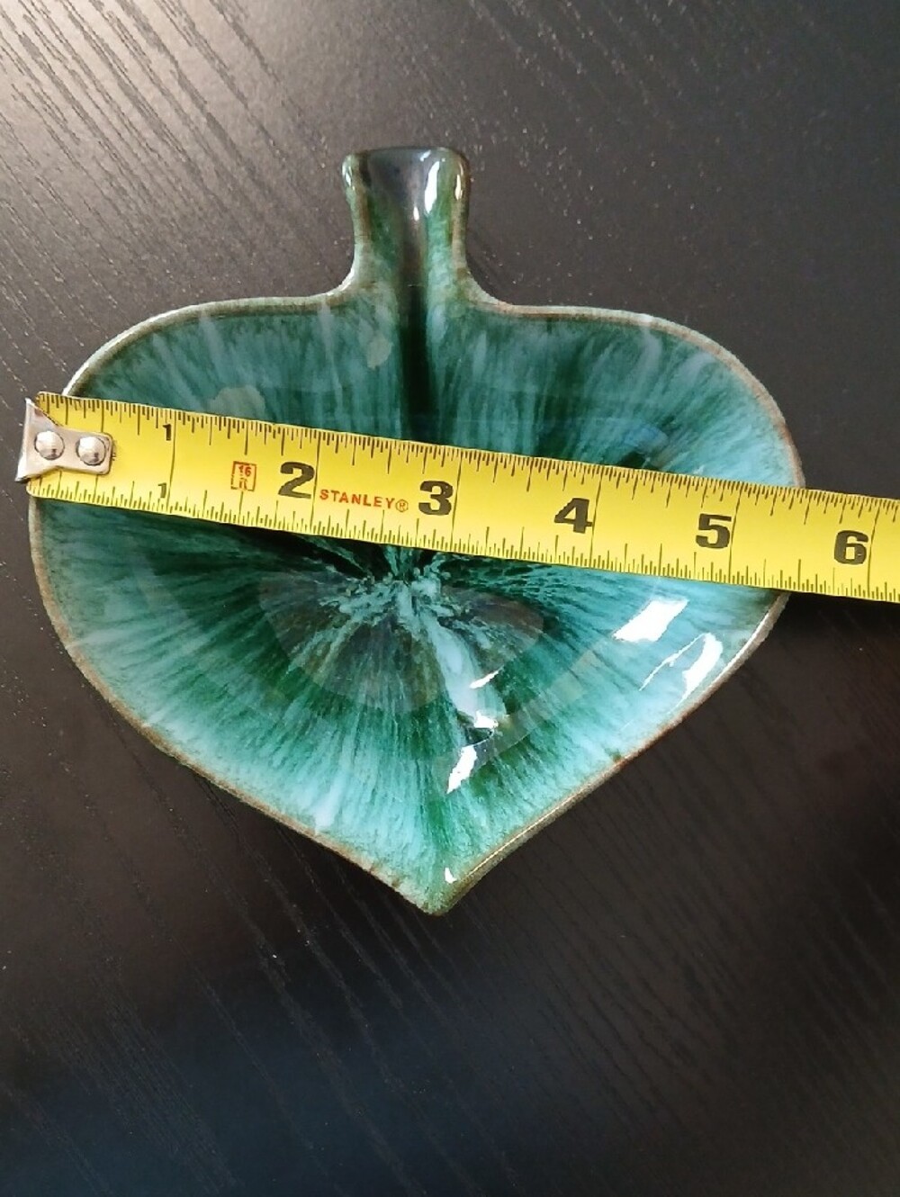 💕Vintage Blue Mountain Pottery Leaf Shaped Dish - Picture 3 of 9